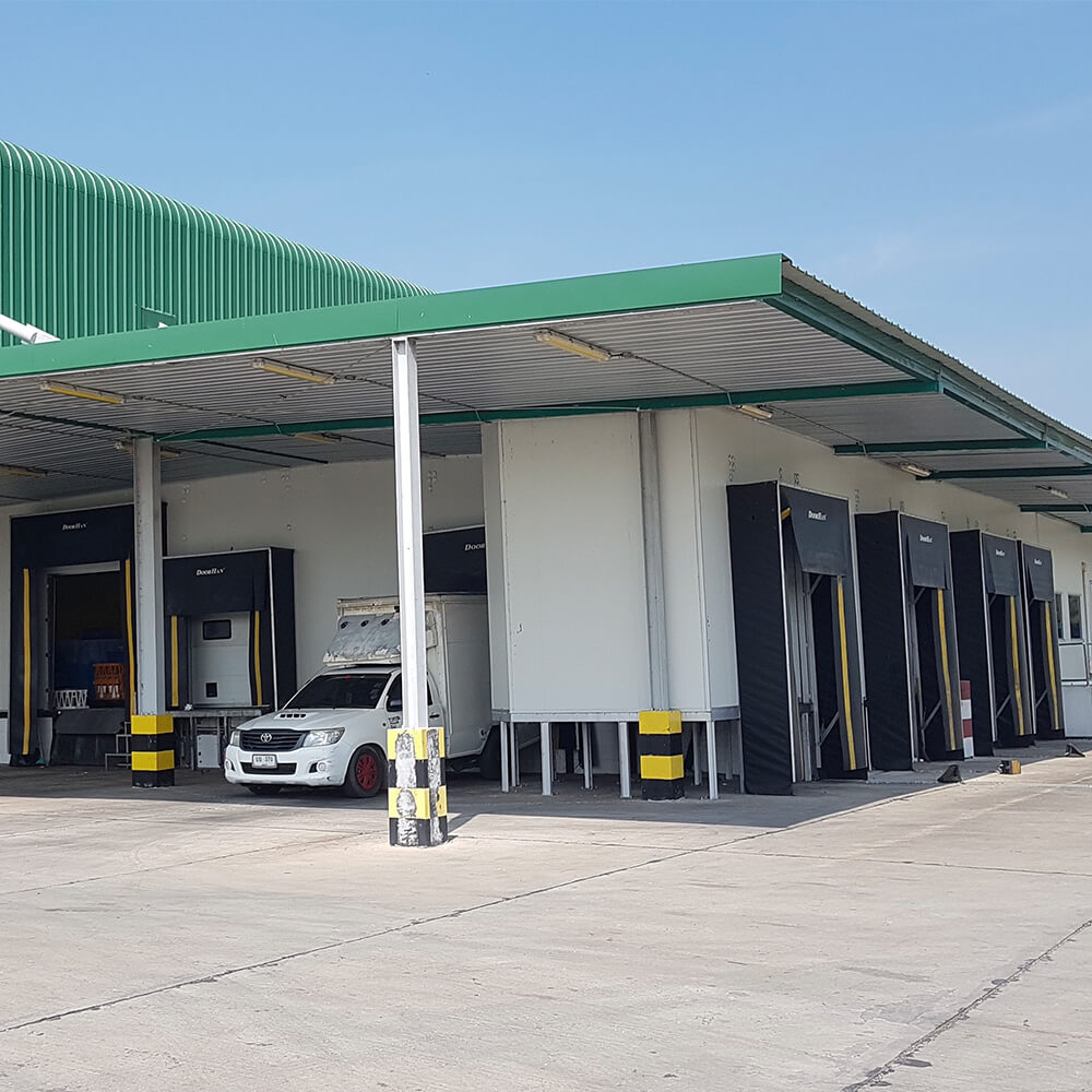 Loading Bay Systems - Distribution Center CPF Nakhon Nayok